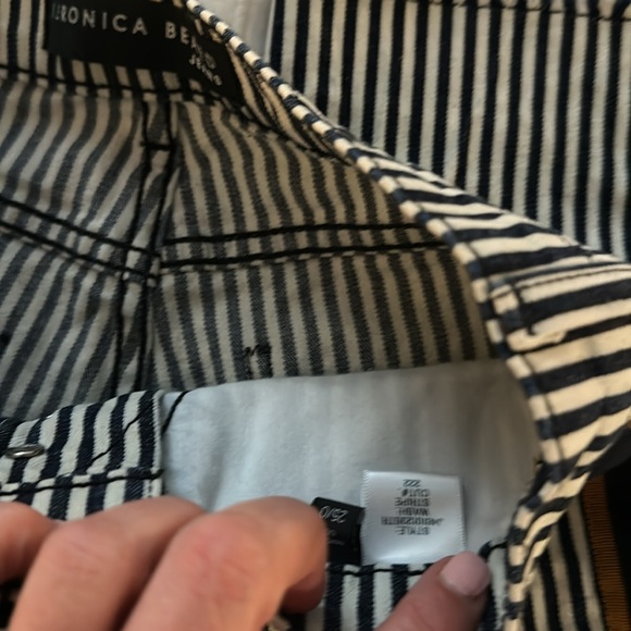 Veronica Beard navy white stripe Carolyn 10 in baby boot cut jean - Picture 6 of 6